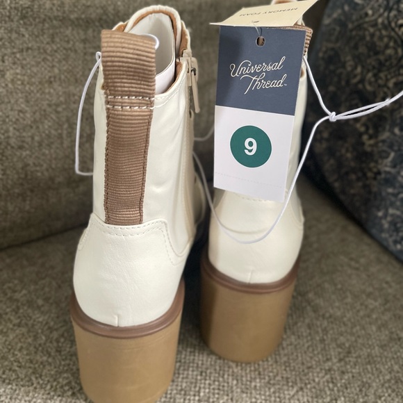 Off white boots with blue wallet & polka dot lining! - Picture 4 of 11